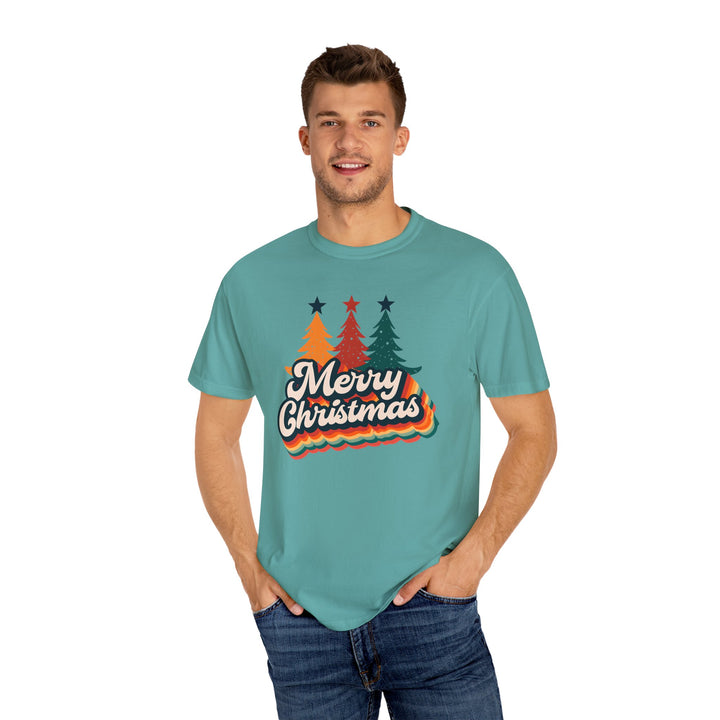 Retro Merry Christmas T-Shirt | Vintage Holiday Graphic Tee | Festive 70s Style Christmas Shirt for Women & Men- Ten & Timber